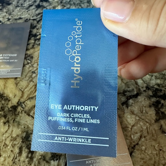 9 piece Hydropeptide anti-wrinkle facial kit - Picture 10 of 10